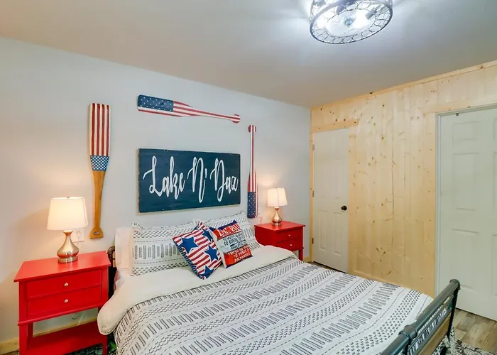 Beautiful Studio Cabin Near Greers Ferry Lake!